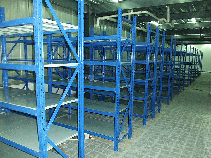 超市貨架的八大優(yōu)點 濟(jì)南貨架